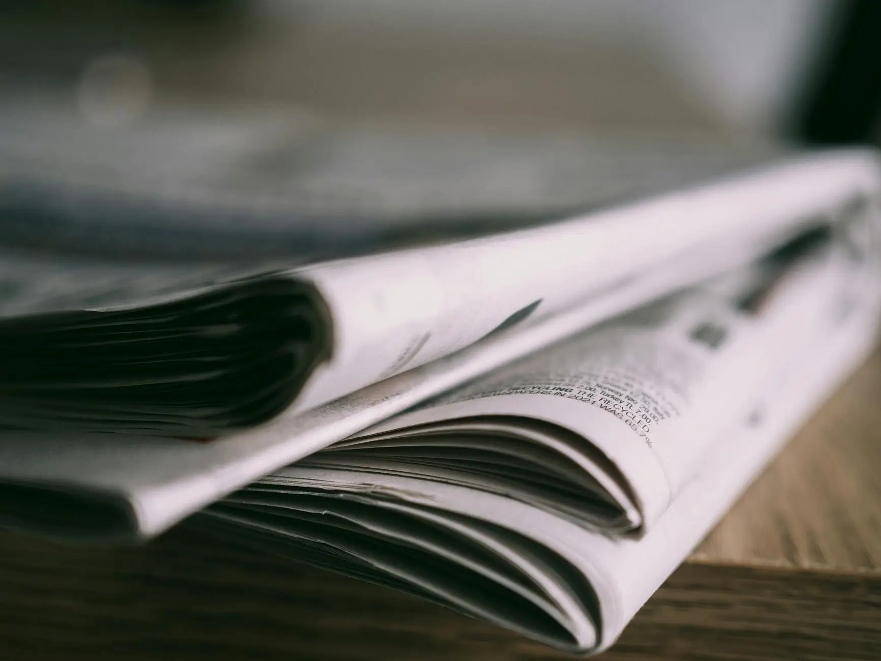 UAE news roundup 22 May 2025—newspapers and coffee cup showing the latest updates across the Emirates
